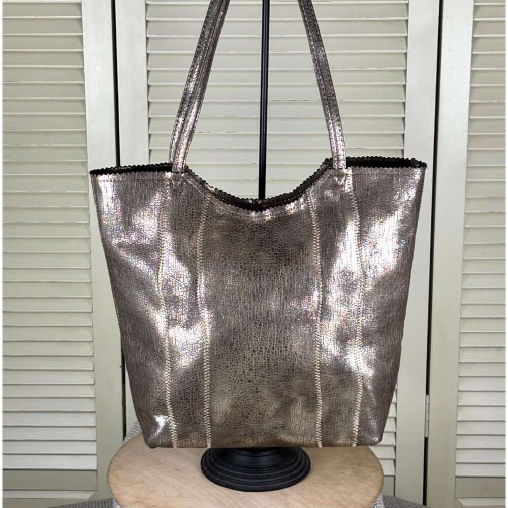 Beautiful Sandra Roberts Squared Champagne Gold Tote Metallic Shoulder Bag Purse